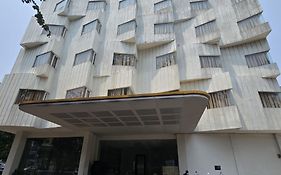 N3 Zainul Arifin Hotel
